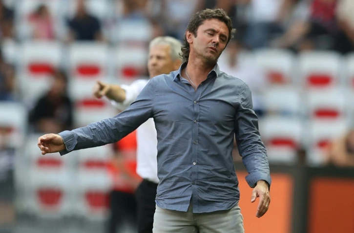 L'entraîneur de Lorient Sylvain Ripoll réagit lors du match face à Nice, le 2 octobre 2016 à l'Alianz Riviera  