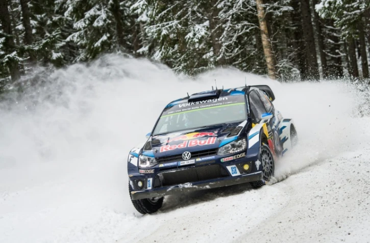 Sébastien Ogier au volant de sa Volkswagen Polo-R lors de la spéclale ES14 au rallye de Suède, le 13 février 2016 à Rammen