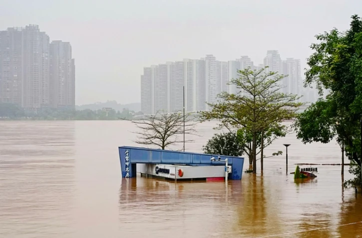 Inondations à Qingyuan, dans la province du Guangdong, le 22 avril 2024 dans le sud de la Chine