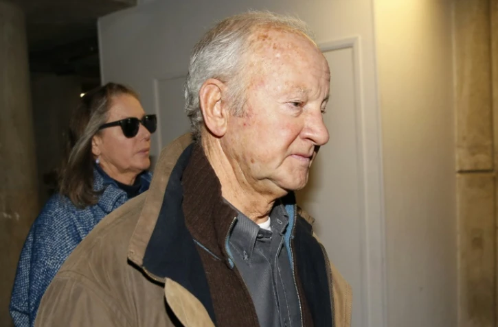 L'ex-osthéopathe du "tout-Paris", Pierre Pallardy, à son arrivée à la cour d'assises de Seine-Saint-Denis, près de Paris, le 27 octobre 2015