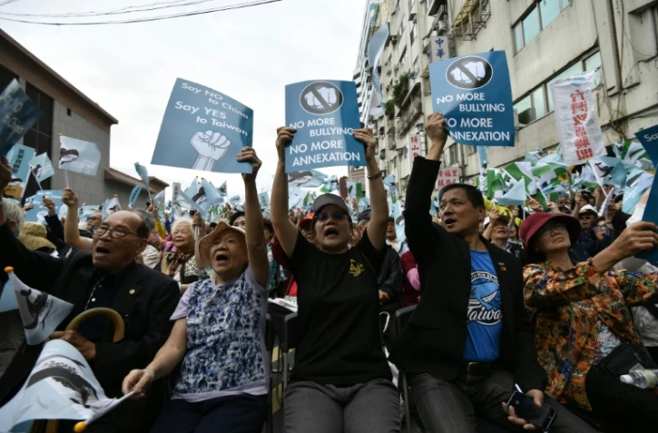 Des indépendantistes taïwanais manifestent à Taipei, le 20 octobre 2018