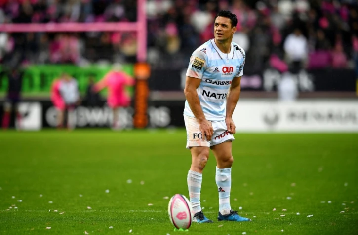 L'ouvreur védette Dan Carter sous le maillot du Racing 92 lors du derby francilien contre le Stade Français, le 30 avril 2017 à Paris