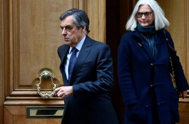 L'ancien Premier ministre François Fillon et son épouse Penelope, le 24 février 2020 à Paris