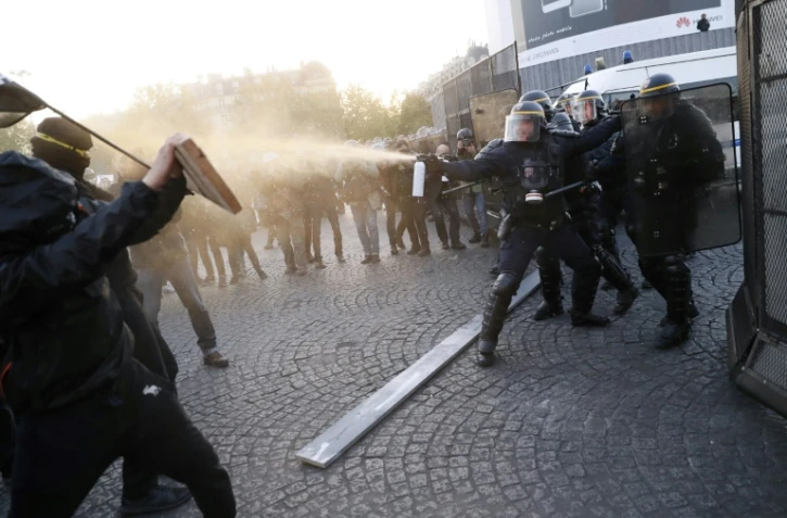 Heurts entre des militants "antifascistes" et les forces de l'ordre, le 23 avril 2017 à Paris