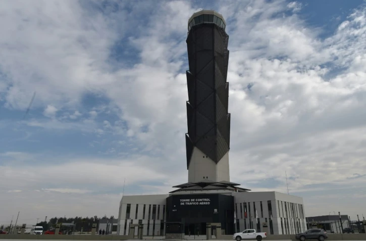 La tour de contrôle du nouvel aéroport international Général Felipe Angeles, le 21 janvier 2022 à Zumpango, au nord de Mexico