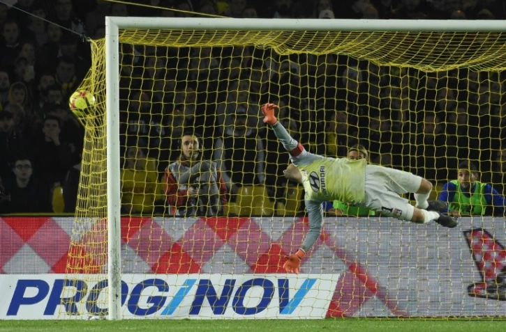 Le gardien de Lyon Anthony Lopes laisse rentrer le ballon lors de la défaite à Nantes 2-1 en 32e journée de L1 le 12 avril 2019