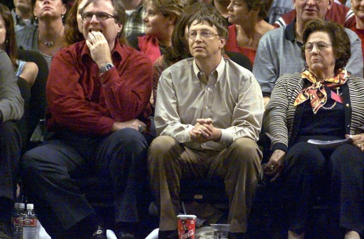 Paul Allen (g) et Bill Gates, co-fondateurs de Microsoft, le 26 mai 2000 à Portland