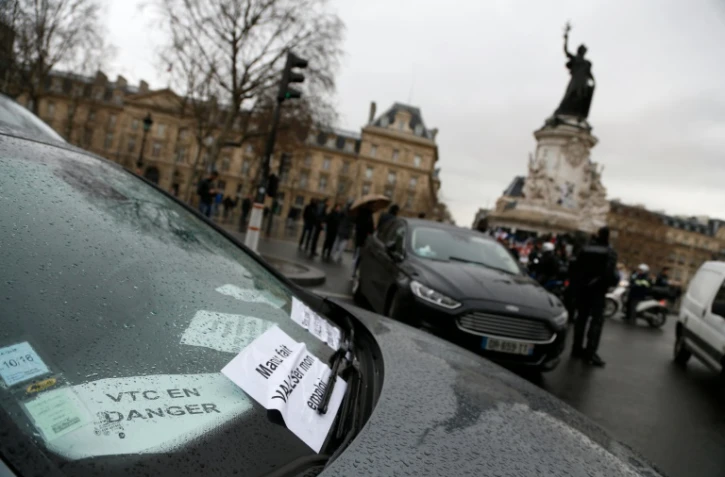 Des VTC manifestent le 4 février 2016 à Paris