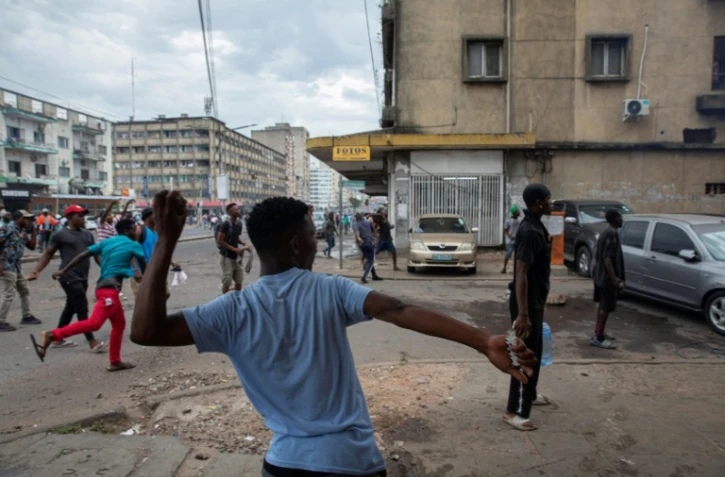 Des heurts entre manifestants et policiers à Maputo, le 27 novembre 2024