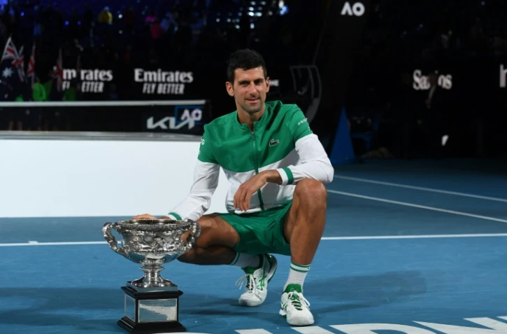 Open d'Australie : 9e sacre record et 18e titre du Grand Chelem pour Djokovic, qui surclasse Medvedev