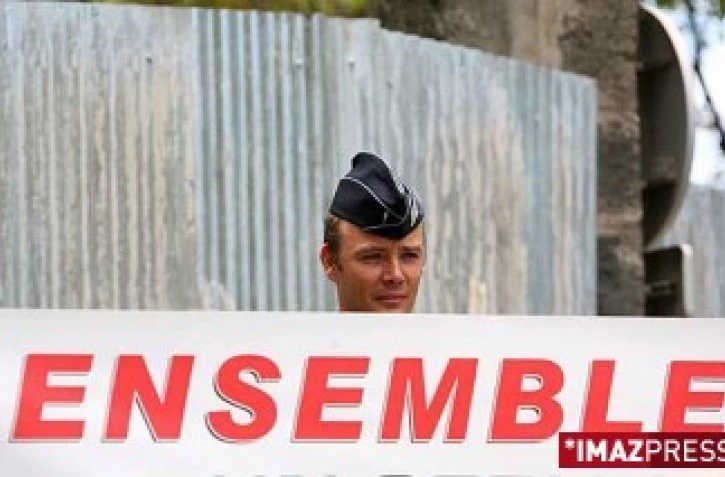 Mardi 20 Novembre 2007
A l' appel des organisations syndicales de la fonction publique, environ 2 000 personnes ont manifesté dans les rues de Saint-Denis