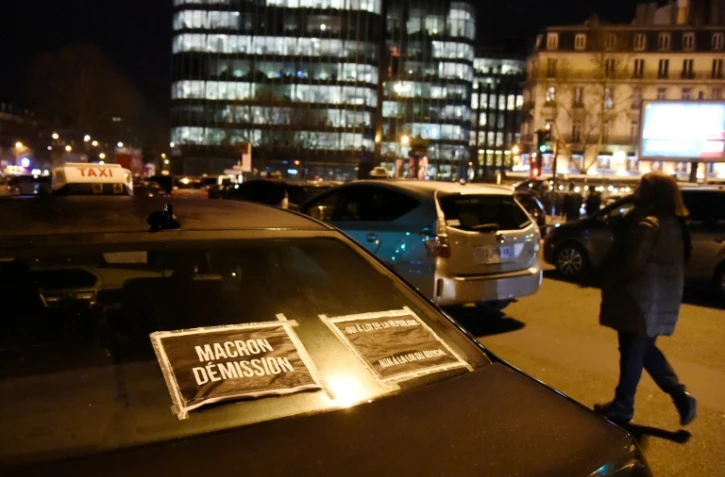Des taxis le 28 janvier 2016 Porte Maillot à Paris