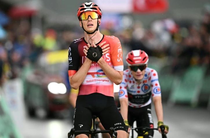 Le Néerlandais Thymen Arensman remporte la 19e étape du Tour de France, à La Plagne, le 25 juillet 2025