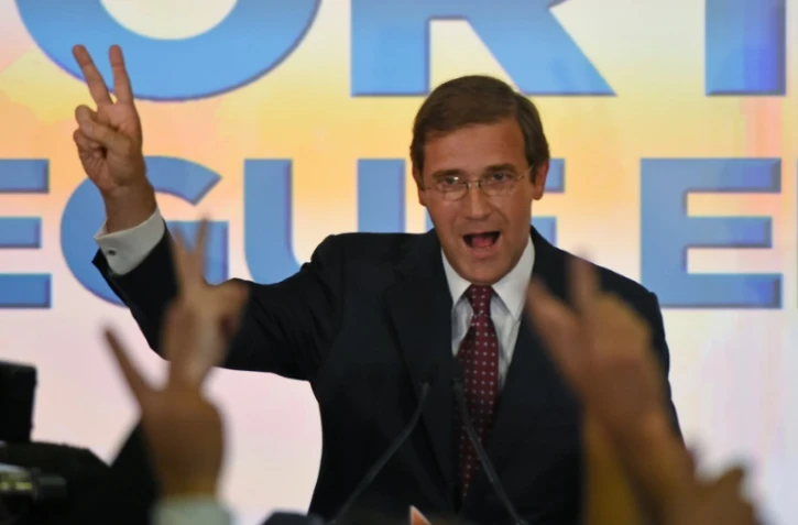 Le Premier ministre portugais Pedro Passos Coelho fête sa victoire aux législatives, le 4 octobre 2015 à Lisbonne