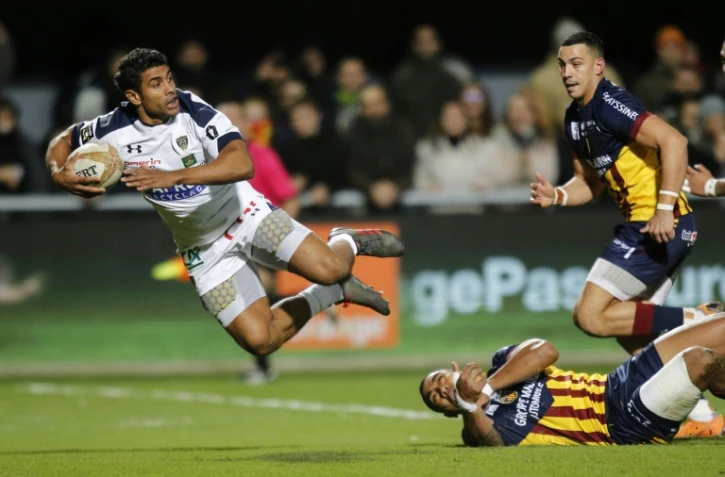 Le centre de Clermont Wesley Fofana avec le ballon lors de la victoire bonifiée 37-16 à Perpignan lors de la 13e journée de Top 14