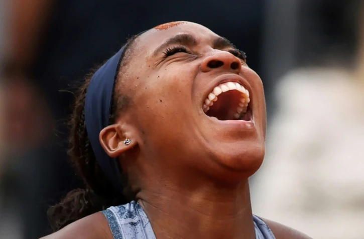 Coco Gauff exulte après sa victoire samedi en finale à Roland-Garros, contre la numéro un mondiale Aryna Sabalenka