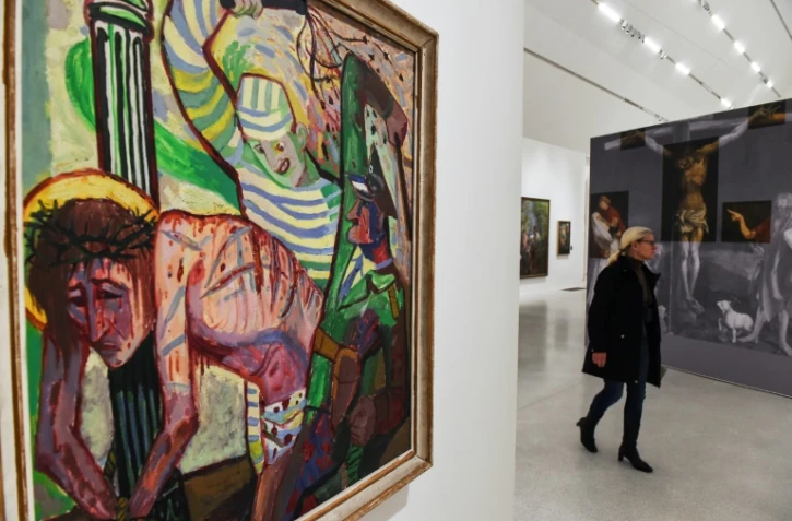 "La Flagellation du Christ II" d'Otto Dix est exposée, le 12 octobre 2016, au musée Unterlinden de Colmar, au côté d'une reproduction du retable d'Issenheim qui a inspiré les travaux du peintre expressionniste