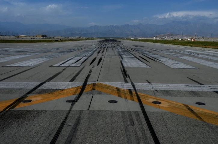 Le tarmac de la base de Bagram en Afghanistan le 6 juillet 2021, quelques jours après le départ des troupes américaines et de l'Otan de ce centre névralgique de leurs opérations militaires en Afghanistan