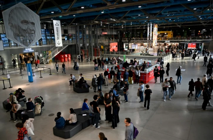 Des visiteurs au Centre national d'art et de culture Georges-Pompidou à Paris, le 8 mars 2025