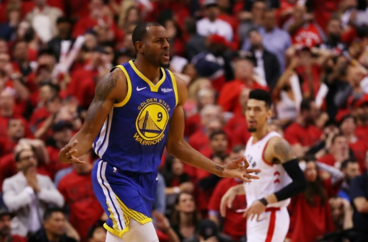 Andre Iguodala vient d'inscrire un panier décisif pour la victoire des Warriors sur le parquet de Toronto, lors du match 2 des finales NBA, le 2 juin 2019