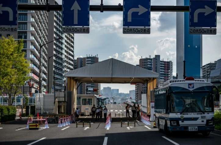 L'entrée du village olympique, le 15 juillet 2021 à Tokyo
