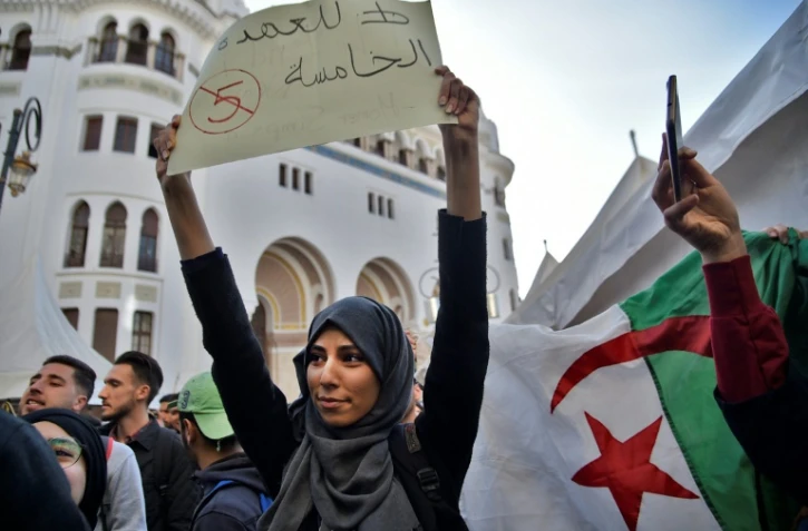 Des étudiants algériens manifestent contre un 5e mandat d'Abdelaziz Bouteflika, à Alger, le 5 mars 2019