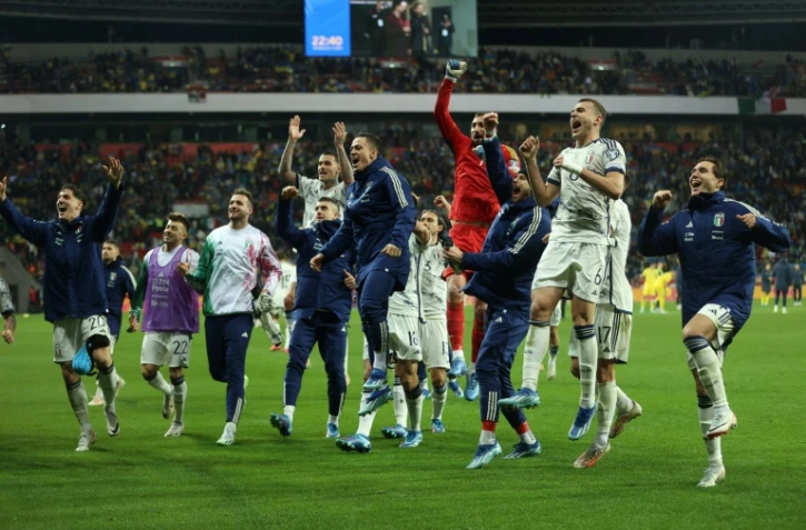 Les Italiens euphoriques après leur qualification mour l'Euro à l'issue du match contre l'Ukraine à Leverkusen, le 20 novembre 2023