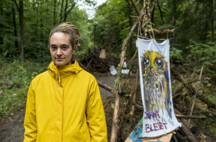 L'Allemande Carola Rackete, capitaine du Sea-Watch 3, lors de l'occupation de la forêt de Dannerod, menacée par un projet d'autoroute, le 15 octobre 2020