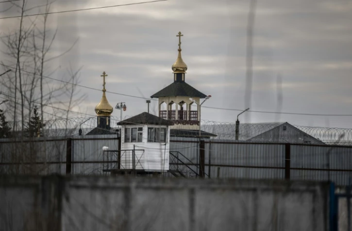 Une église orthodoxe dans l'enceinte de la colonie pénitentiaire où a été transféré l'opposant Alexeï Navalny, le 1er mars 2021 à Pokrov, en Russie