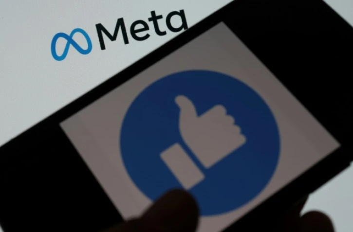 De faux comptes russes visent l'Ukraine sur les réseaux sociaux, selon Meta