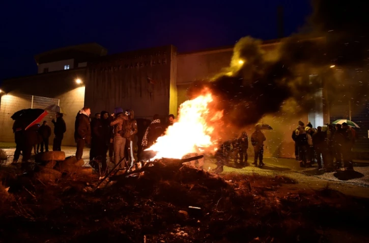 Des gardiens de prison manifestent devant le pénitencier de Nancy-Maxéville, en Meurthe-et-Moselle, le 25 janvier 2018