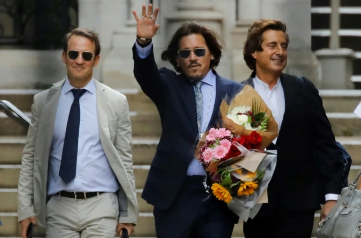 Johnny Depp quitte le tribunal Ă Londres le 24 juillet 2020