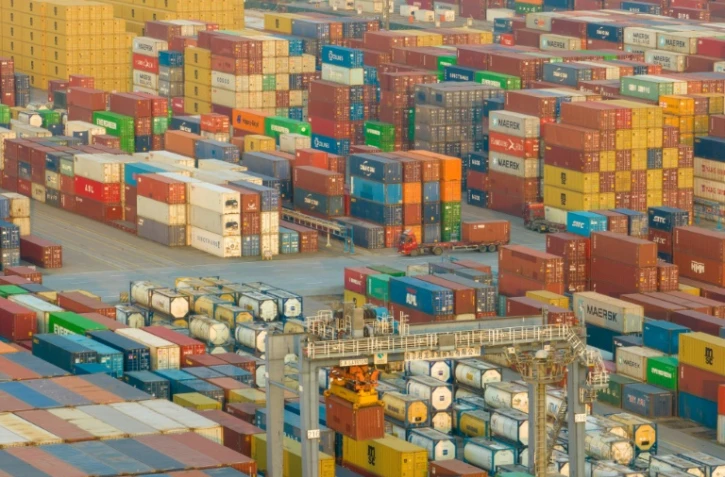 Des conteneurs au port de Nanjing, le 3 janvier 2023, dans l'est de la Chine