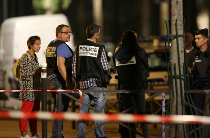 Enquêteurs après l'agression à l'arme blanche qui a fait sept blessés, dont quatre grièvement, le 9 septembre 2018 à Paris