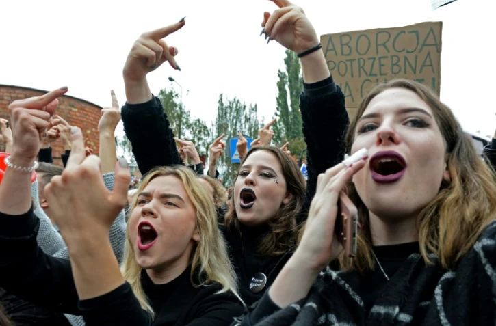 Des femmes polonaises manifestent contre une interdiction quasi complète de l'avortement le 3 octobre 2016 à Varsovie