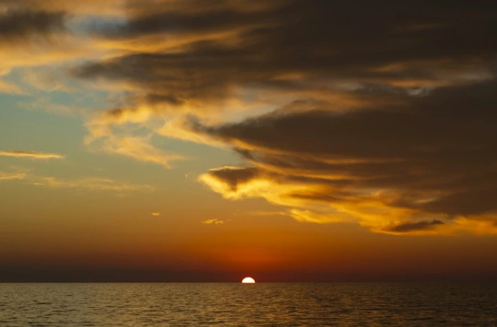 La température des eaux de surface des océans mondiaux a atteint 21,1°C en moyenne samedi, selon l'observatoire européen Copernicus