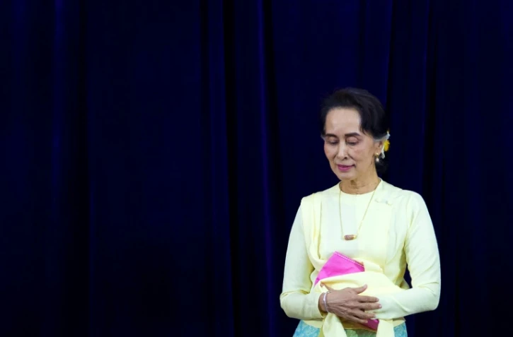 Aung San Suu Kyi devant des étudiants de l'université de Rangoun, le 28 août 2018