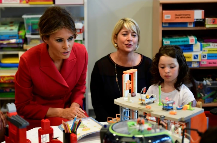 La First Lady Melania Trump visite l'hĂ´pital pour enfants Necker Ă Paris le 13 juillet 2017