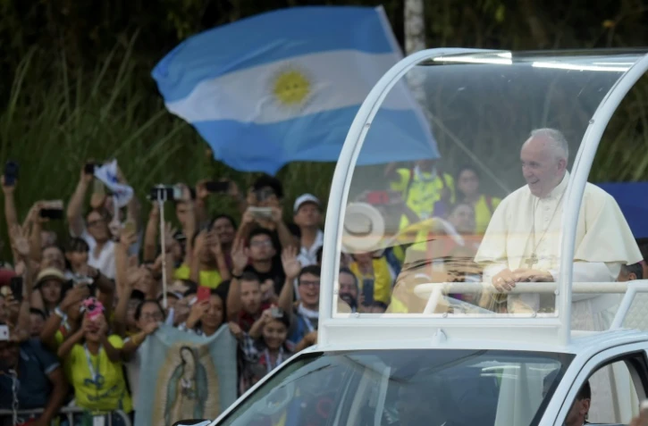 Le pape François dans les rues de Panama le 23 janvier 2019.