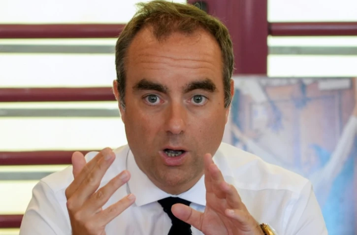 Le Premier ministre Sébastien Lecornu le 27 août 2026 à Mamoudzou, à Mayotte