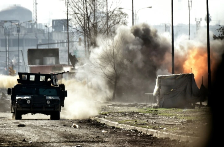 Combats entre les forces progouvernementales et jihadistes de l'EI Ă Mossoul, en Irak, le 5 mars 2017