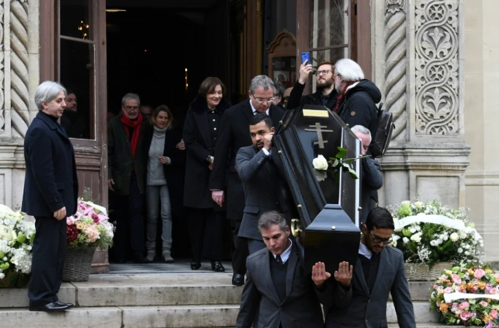 L'actrice Macha Méril, épouse de Michel Legrand, suit le cercueil de son mari, lors de ses obsèques à la cathédrale orthodoxe Saint-Alexandre-Nevsky, le 1er février 2019 à Päris