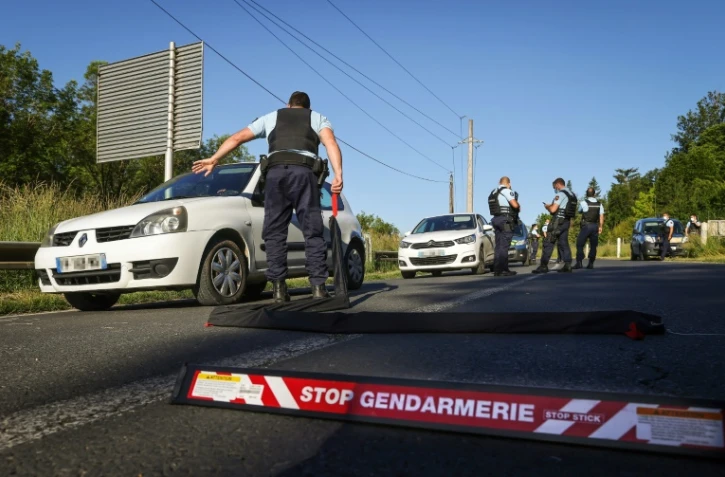 Barrage de gendarmes au Lardin-Saint-Lazare, près de Sarlat, le 31 mai 2021 où un ancien militaire lourdement armé est recherché