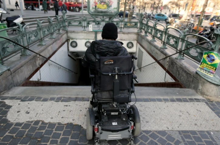 Ressources des adultes handicapés: le gouvernement retire sa mesure contestée