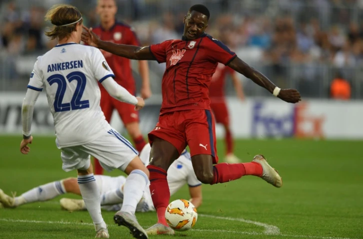 Le Sénégalais de Bordeaux Younousse Sankharé frappe le ballon contre Copenhague en Ligue Europa, le 4 octobre 2018 à Bordeaux 