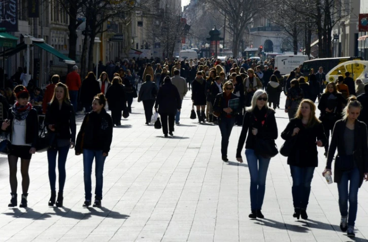 Des anonymes dans la rue le 21 février 2014 à Lyon