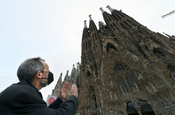 L'architecte en chef de la Sagrada Familia Jordi Fauli devant l'édifice de Gaudi à Barcelone le 1er décembre 2021