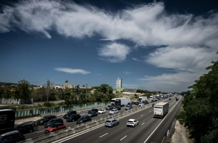 Des voitures sur l'A7 près de Pont-de-l'Isère (Drôme), le 9 juillet 2022