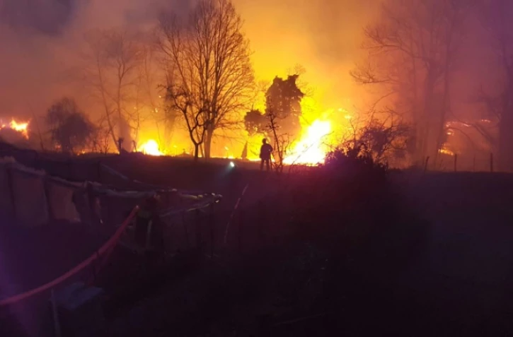 Photo fournie par les autorités locales de Corse de l'incendie près du village de Sampolo, le 25 février 2019