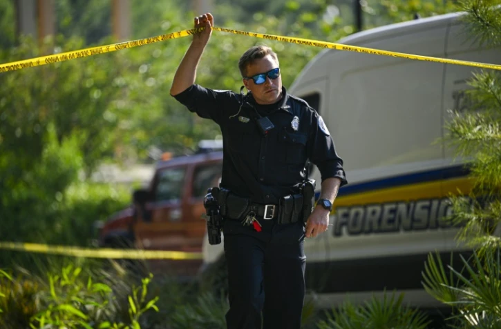 La police travaille sur les lieux d'une fusillade près du syndicat étudiant de l'université d'Etat de Floride le 17 avril 2025 à Tallahassee, en Floride